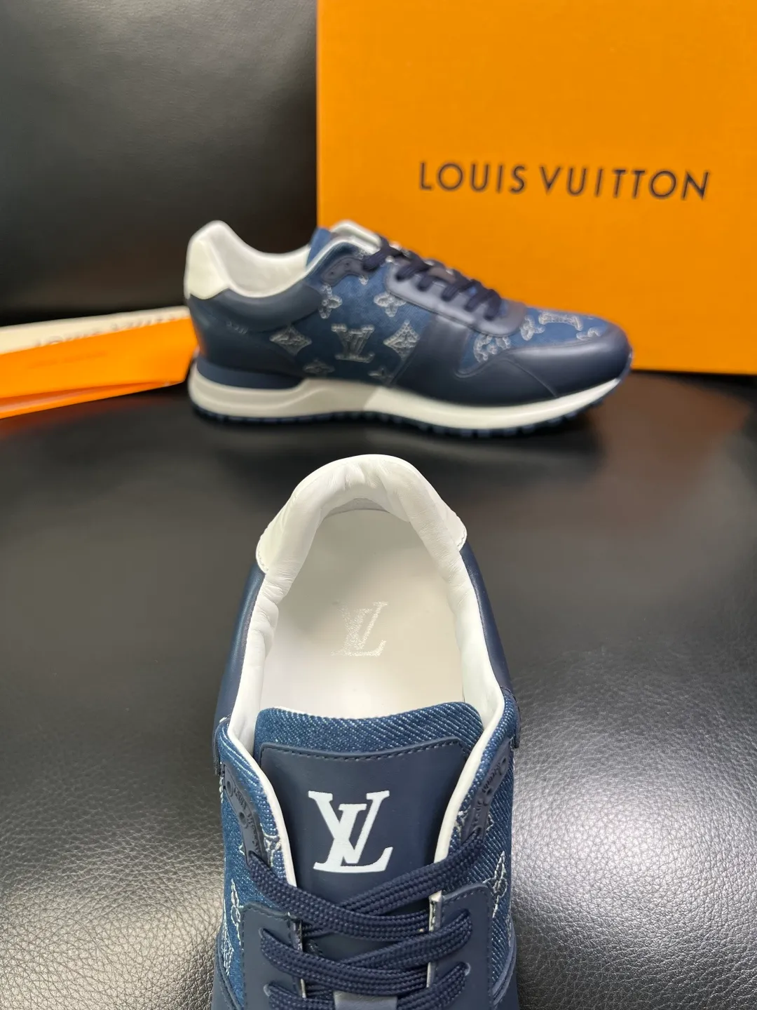 Men's shoes 💰740 Lv high quality top handicrafts Louis Vuitton, counters are equipped with the original factory, the uppers are imported from Italy, high-quality splicing colorful complex crafts, imported cowhide lining is soft and comfortable, soles: original soles specially provided by the original factory, T men's shoes 💰U exclusive movable molded soles are super comfortable, original factory single goods, code number 39-44 (customized 45)